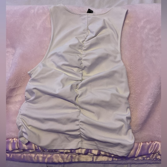 T- shirt - Picture 2 of 2